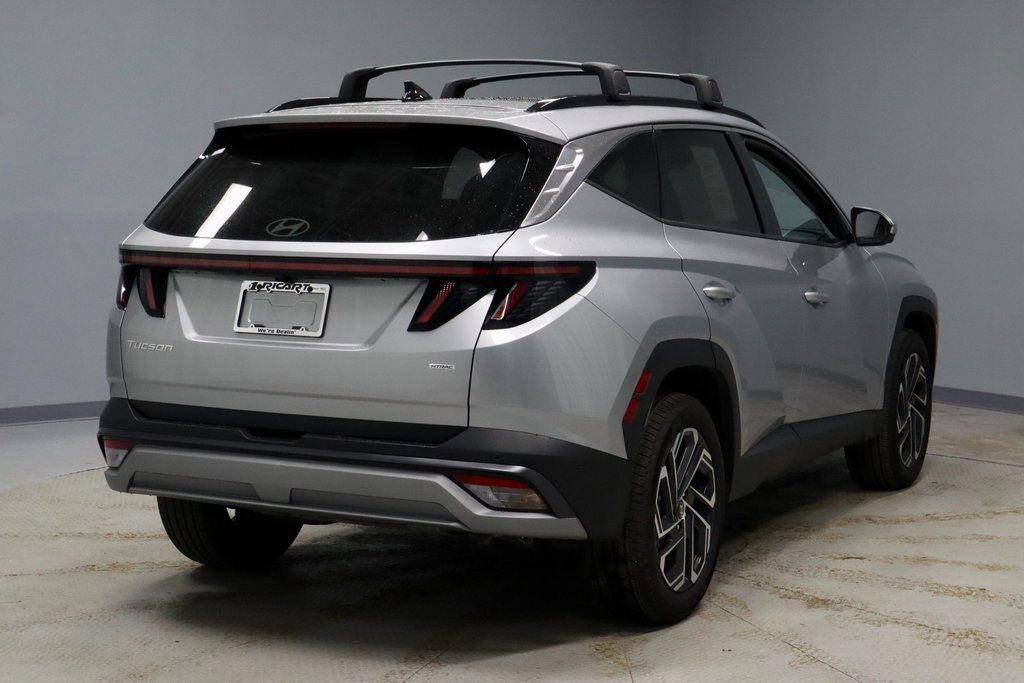 Certified 2025 Hyundai Tucson Limited image 12