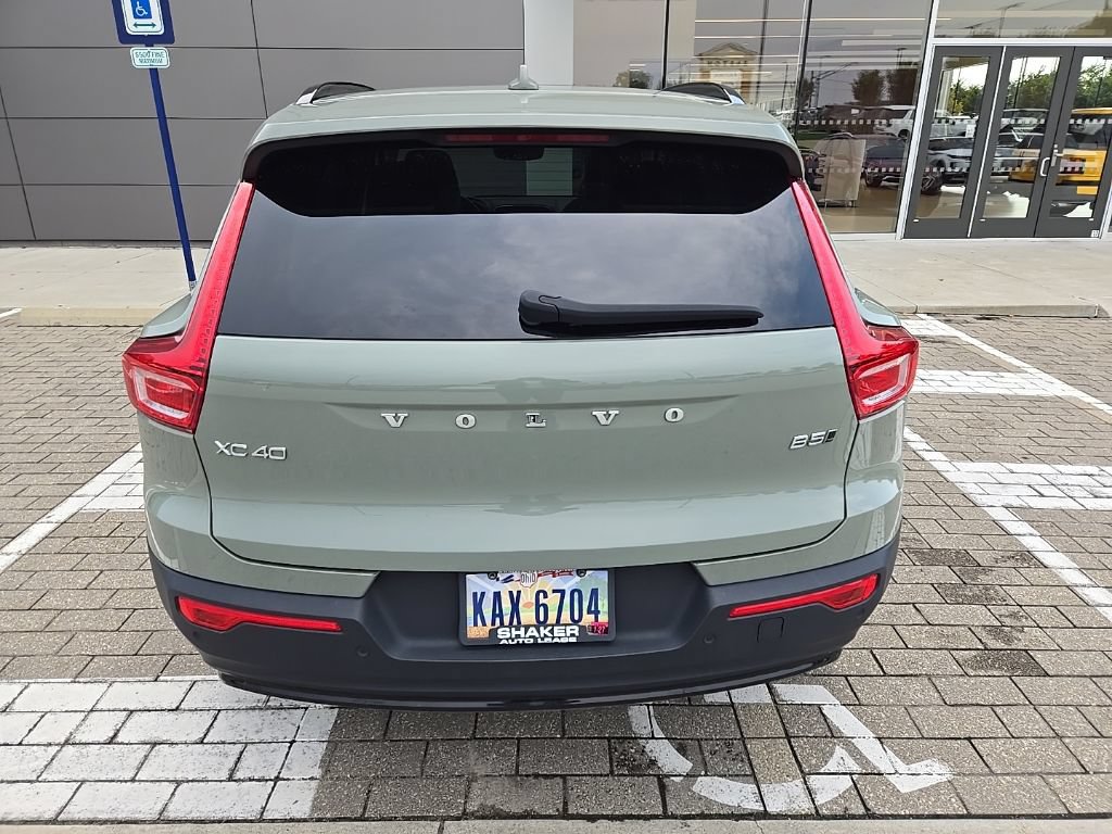 Used 2023 Volvo XC40 B5 Ultimate w/ Climate Package AWD/4WD image 6