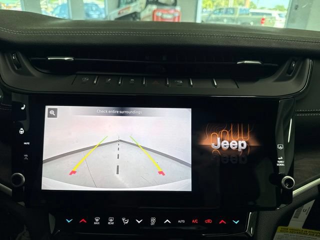 New 2026 Jeep Grand Cherokee Limited AWD/4WD image 37