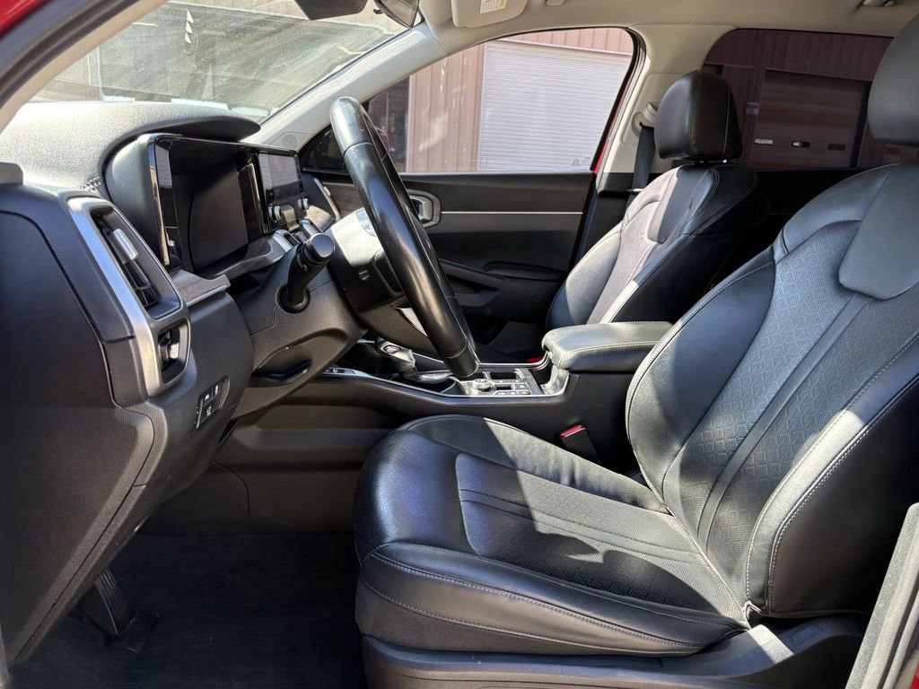 Used 2022 Kia Sorento EX image 12