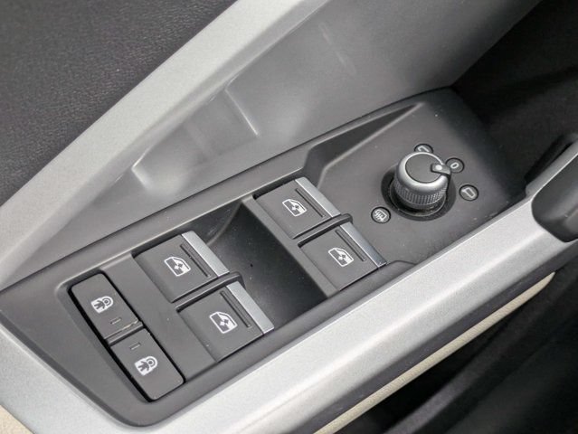 Used 2023 Audi Q3 2.0T Premium AWD/4WD image 26