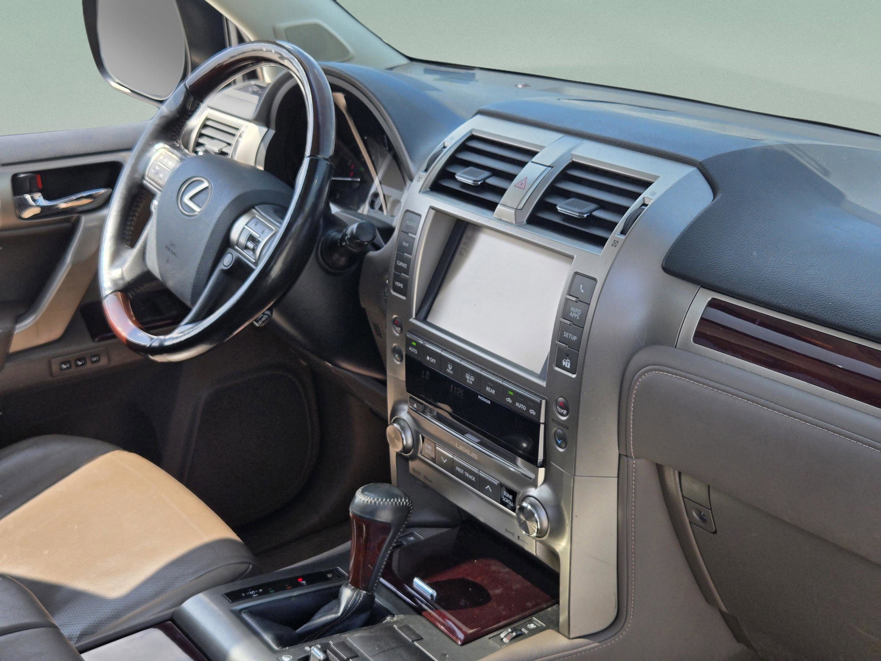 Used 2017 Lexus GX 460 Premium AWD/4WD image 10