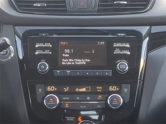 Used 2017 Nissan Rogue Sport SV image 18