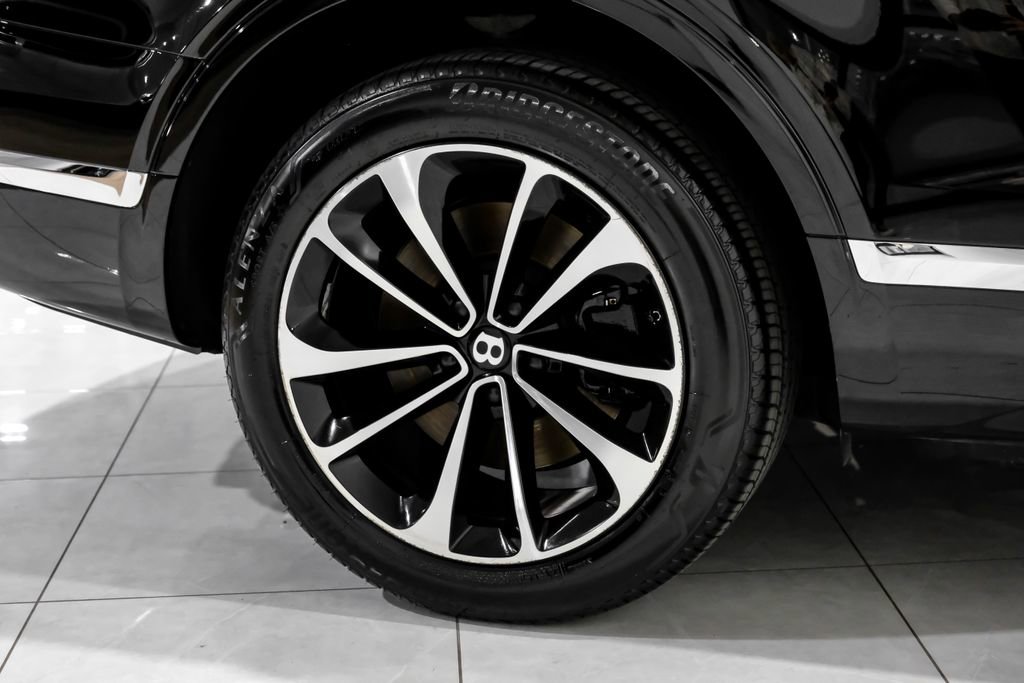 Used 2019 Bentley Bentayga image 49