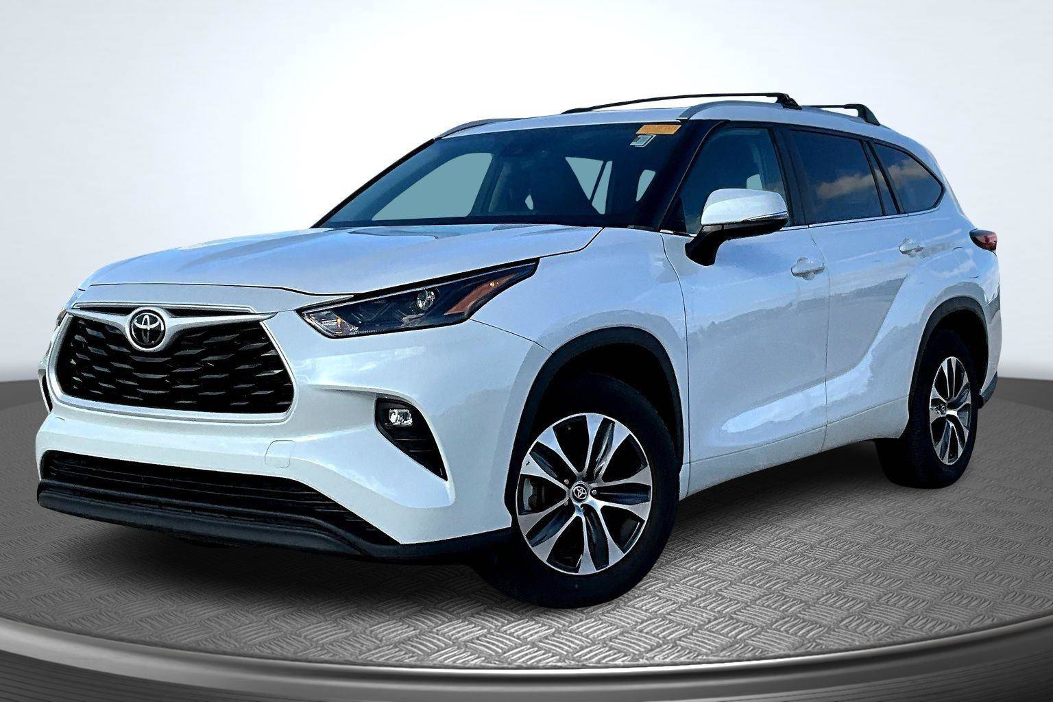 Used 2023 Toyota Highlander XLE