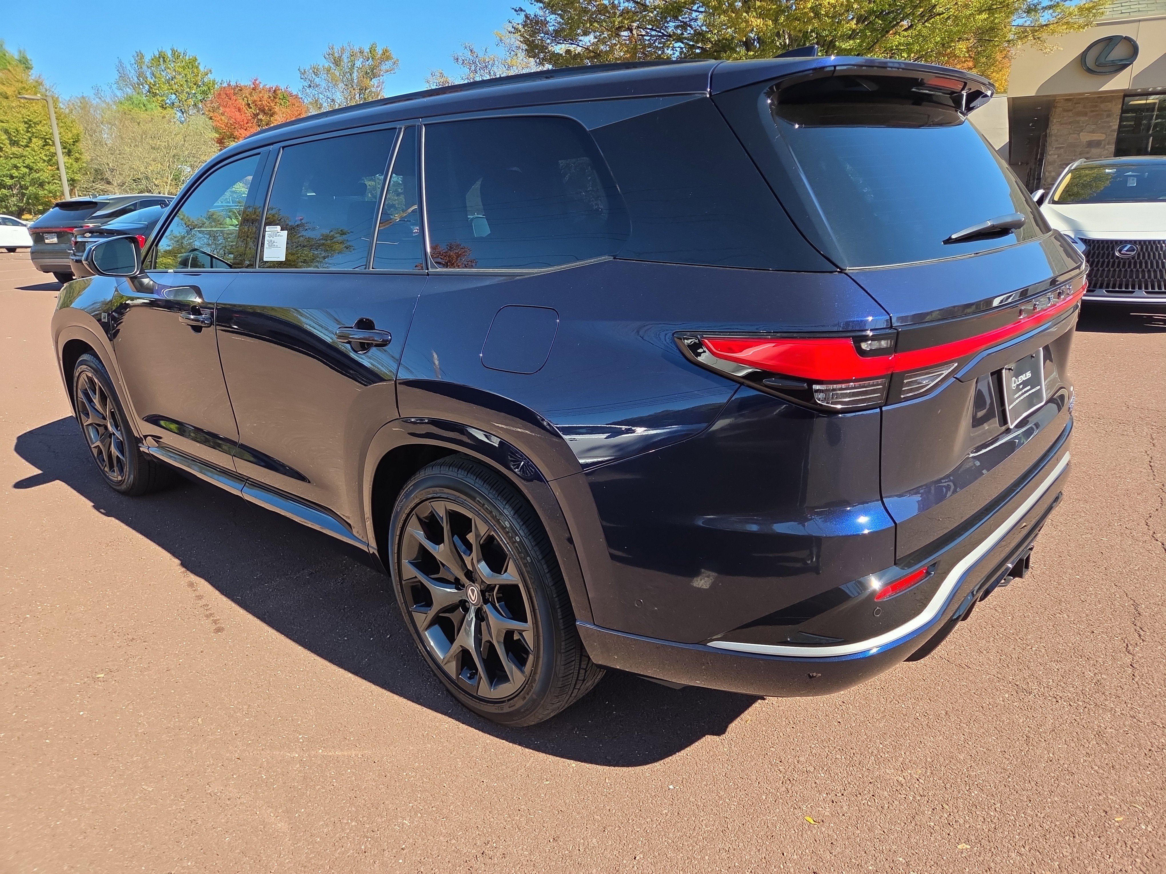 New 2026 Lexus TX 500h AWD image 4
