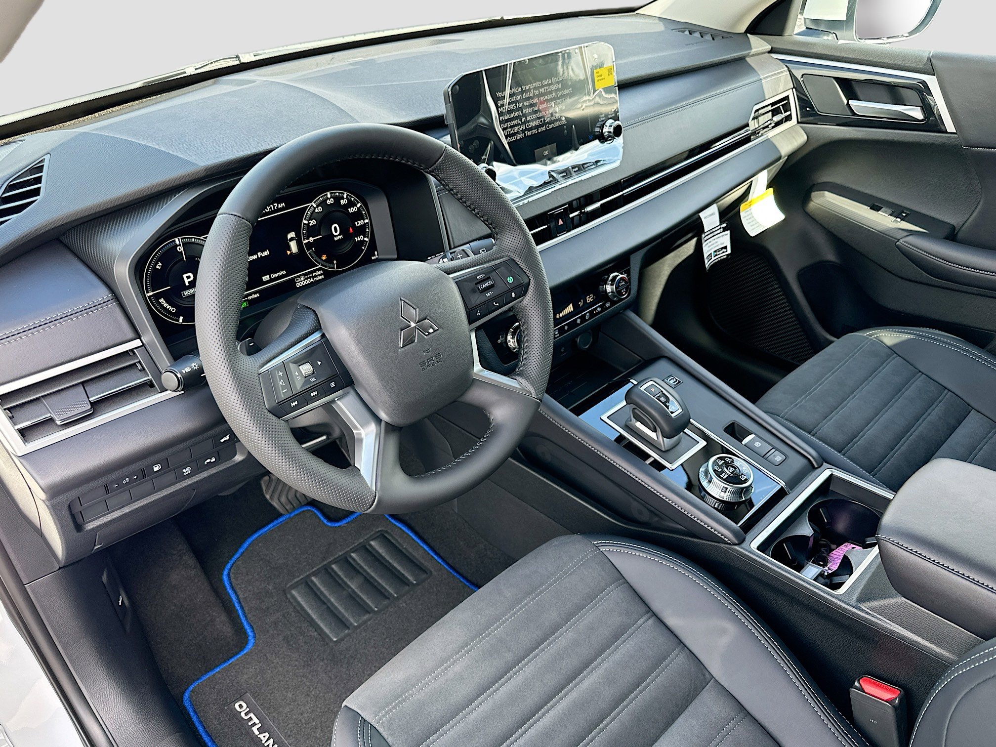 New 2025 Mitsubishi Outlander SE image 6