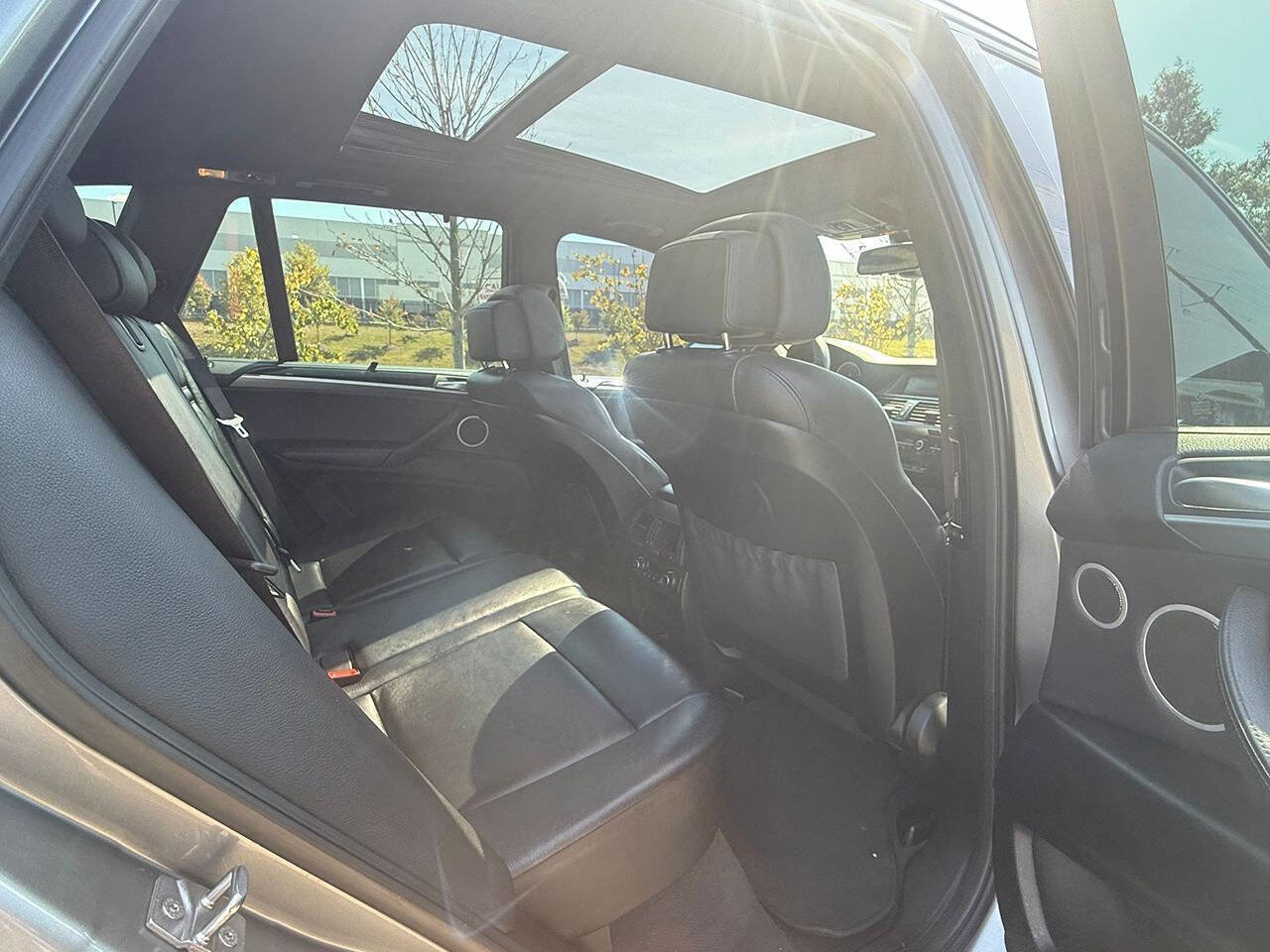 Used 2011 BMW X5 M image 20