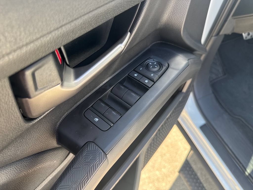 Used 2025 Toyota Tacoma TRD Sport AWD/4WD image 12