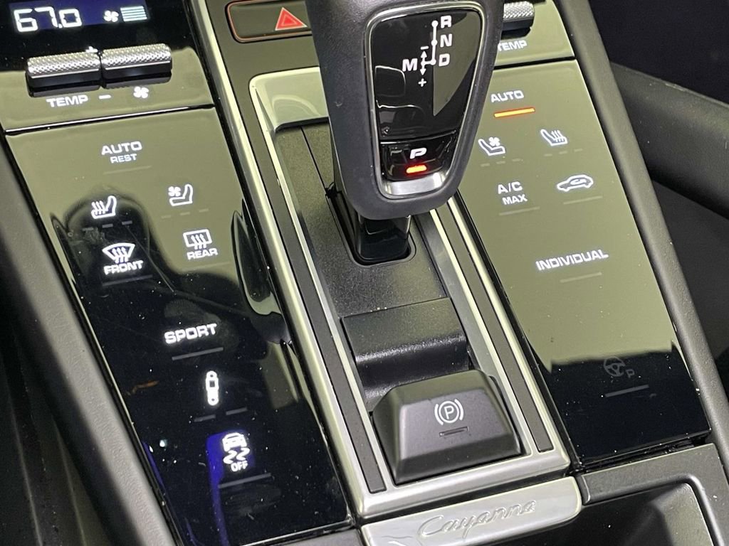 Certified 2023 Porsche Cayenne GTS AWD/4WD image 34