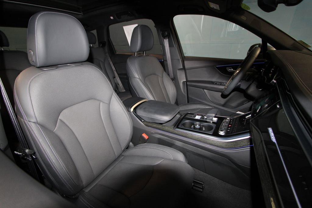 Used 2025 Audi Q7 3.0T Prestige w/ Prestige Package image 25