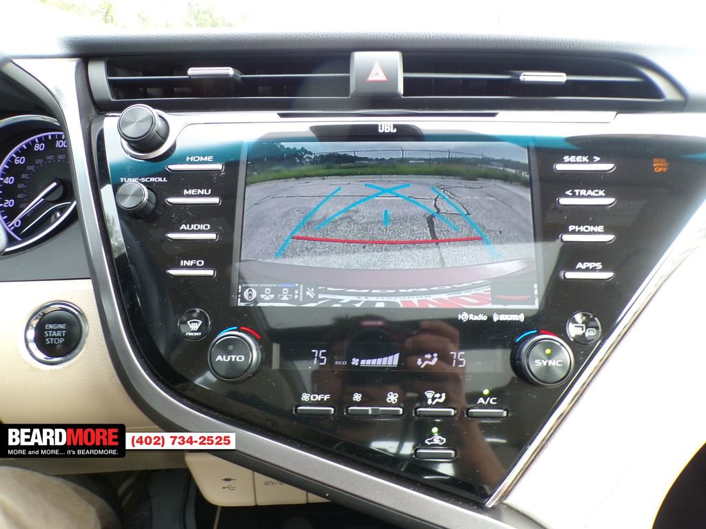 Used 2018 Toyota Camry XSE image 40