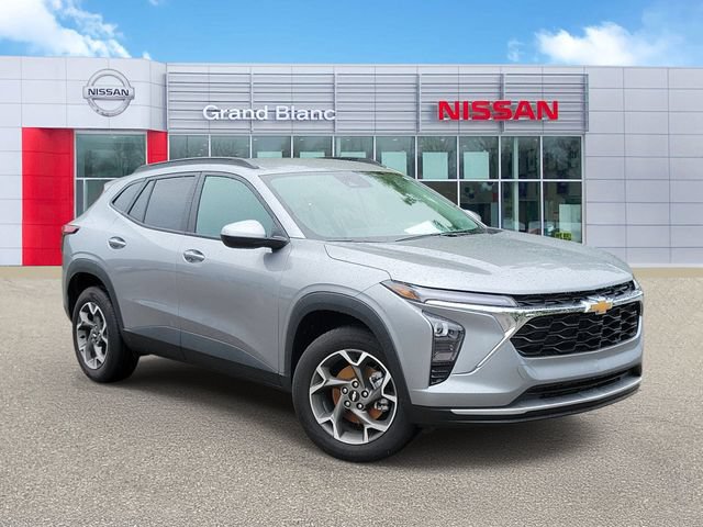 Used 2026 Chevrolet Trax LT w/ Driver Confidence Package FWD 360° Tour