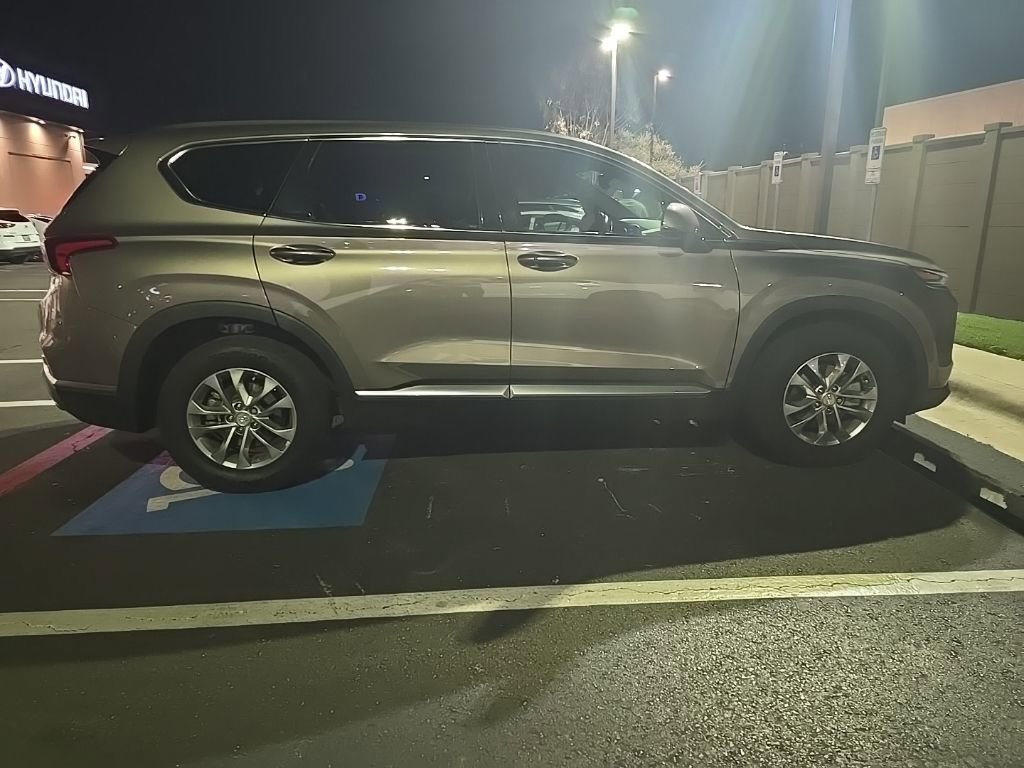 Used 2019 Hyundai Santa Fe SEL image 7