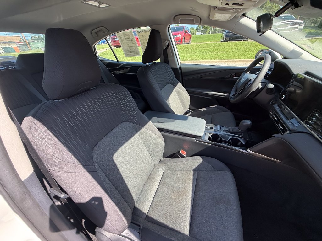 Used 2025 Toyota Camry LE FWD image 39