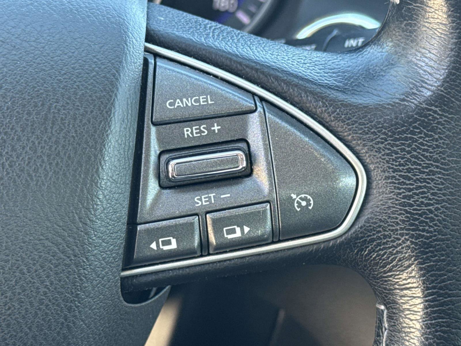 Used 2017 INFINITI Q50 Signature Edition w/ Cargo Package (L95) image 19