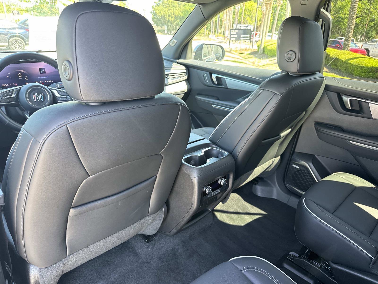 Used 2025 Buick Enclave Preferred FWD image 12
