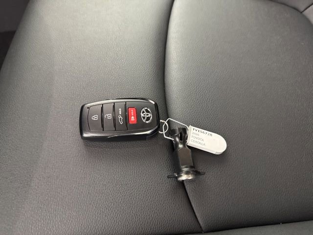 Used 2026 Toyota Corolla Cross XLE w/ Convenience Package image 28