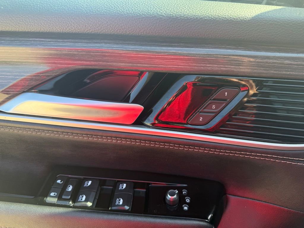 Used 2024 Jeep Wagoneer Series II w/ Flexible Seating Group AWD/4WD image 29