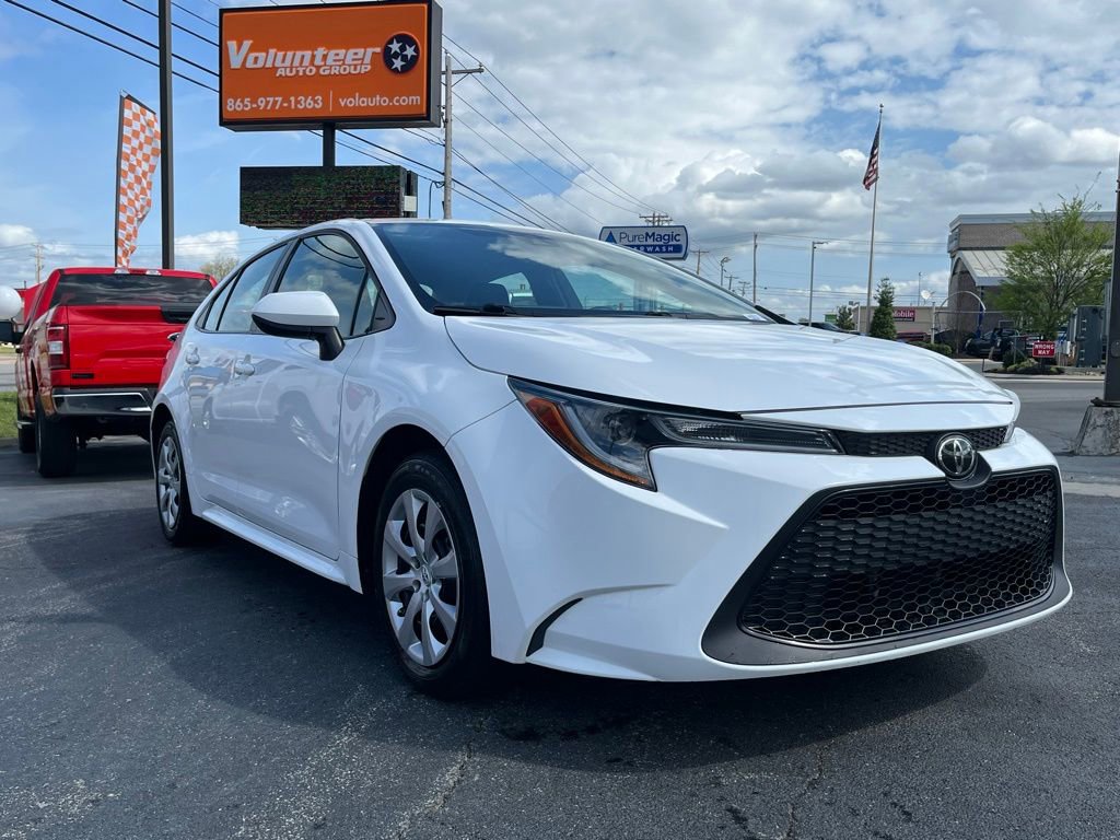 Used 2021 Toyota Corolla LE w/ Carpet Mat Package (TMS) image 2