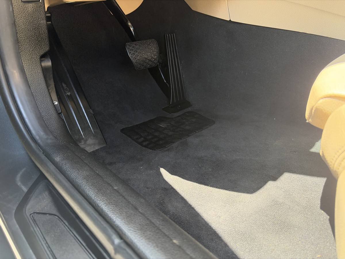 Used 2018 BMW 320i Sedan RWD image 10