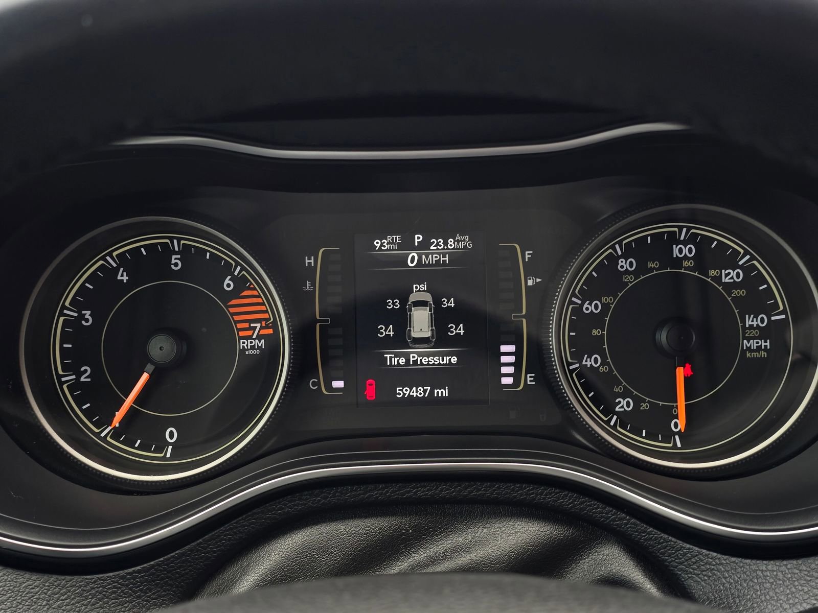 Used 2019 Jeep Cherokee Latitude Plus AWD/4WD image 24