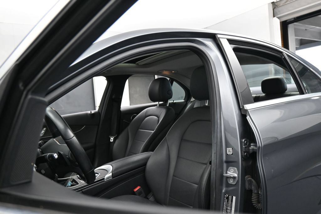 Used 2019 Mercedes-Benz C 300 Sedan image 10