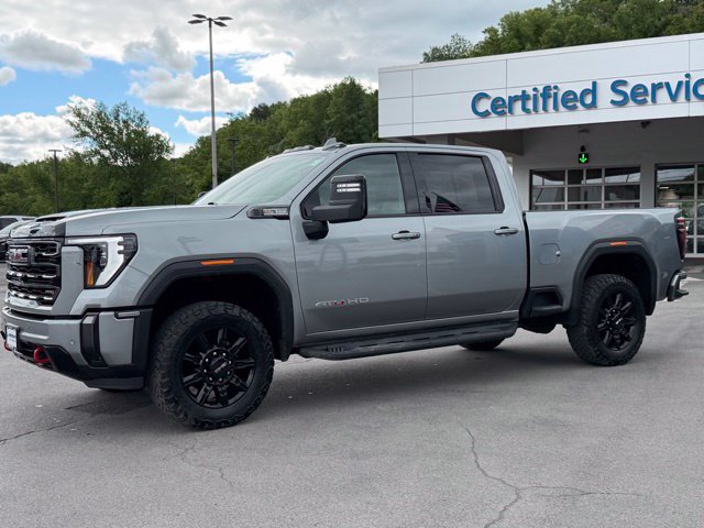 Used 2024 GMC Sierra 2500 AT4 AWD/4WD image 4