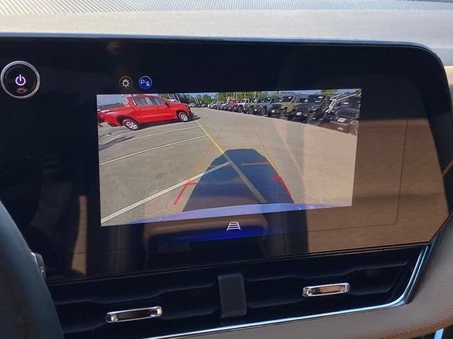 Used 2026 Chevrolet Equinox ACTIV w/ Convenience Package III AWD/4WD image 17