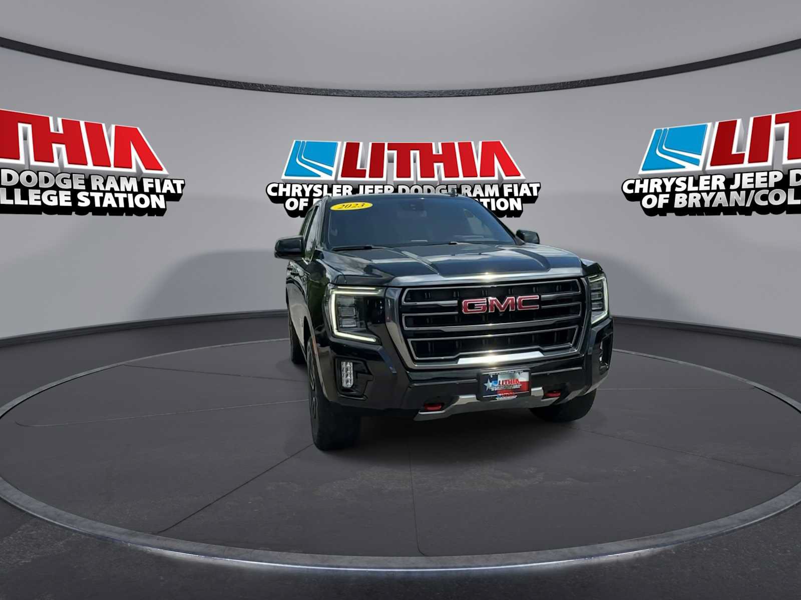 Used 2023 GMC Yukon AT4 w/ AT4 Premium Plus Package AWD/4WD image 2