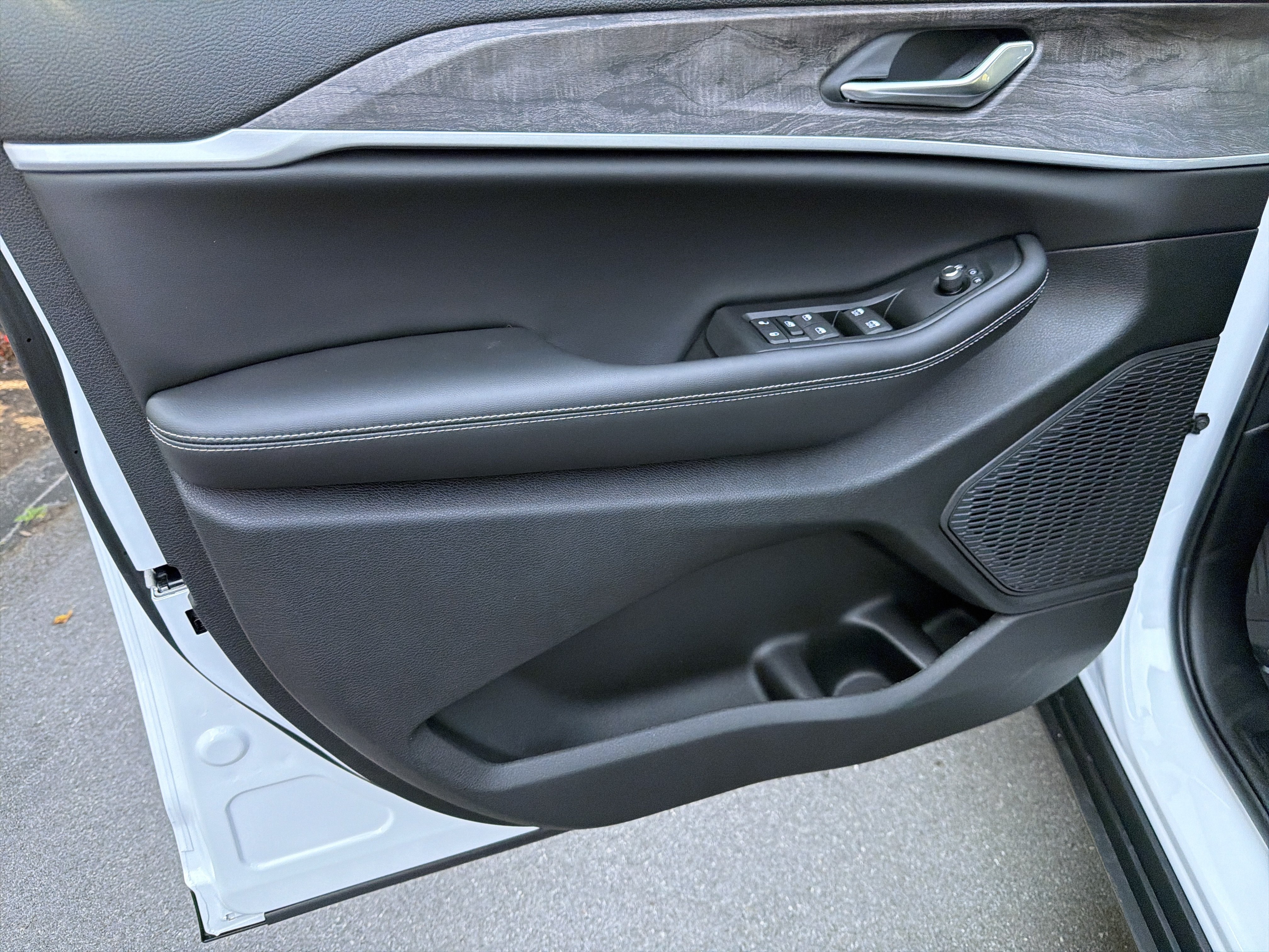 New 2026 Jeep Grand Cherokee L 4WD image 15