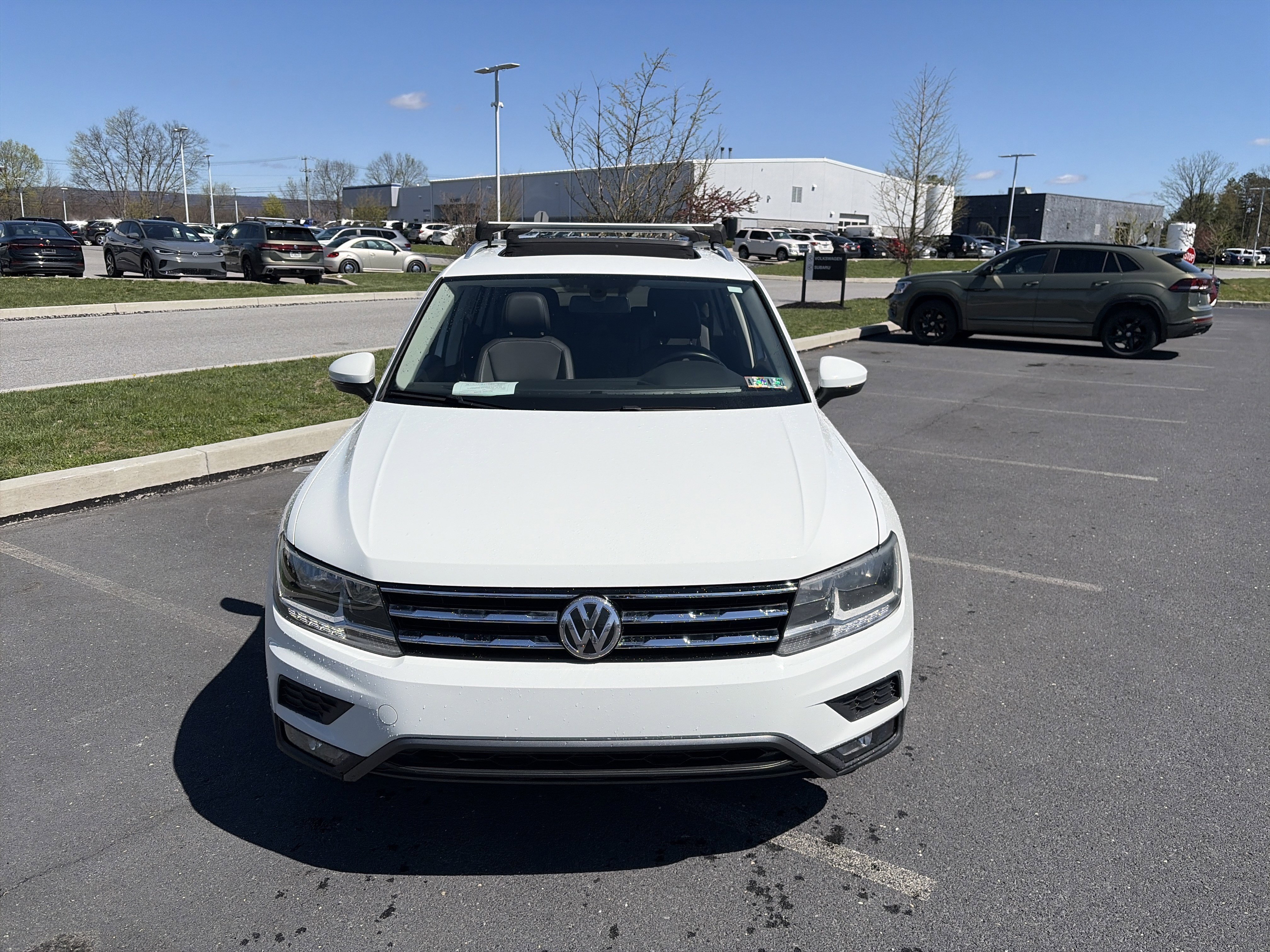 Used 2018 Volkswagen Tiguan SEL w/ 3rd Row Seat Package image 2