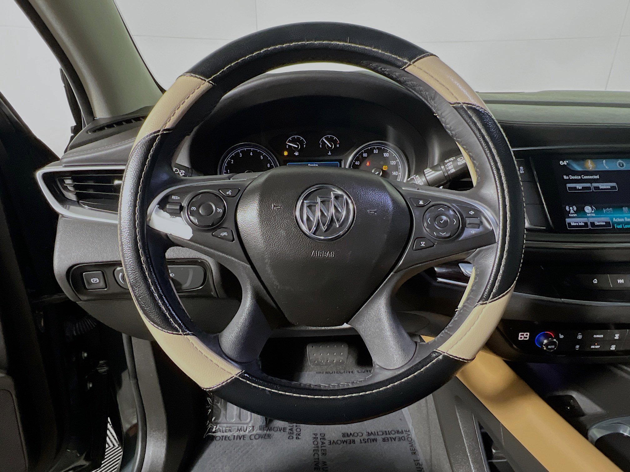 Used 2019 Buick Enclave Essence image 18