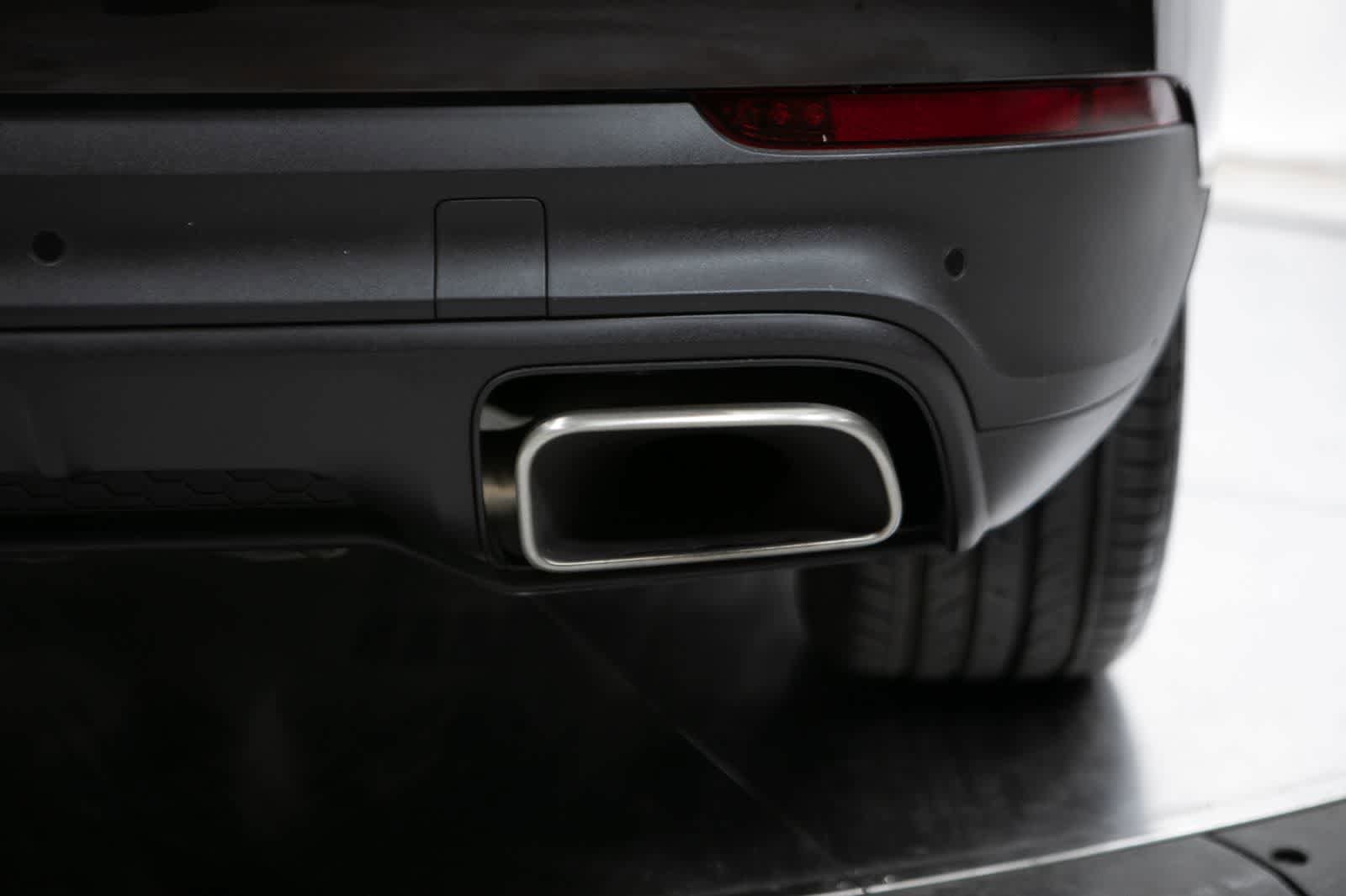 Certified 2023 Porsche Cayenne AWD/4WD image 20