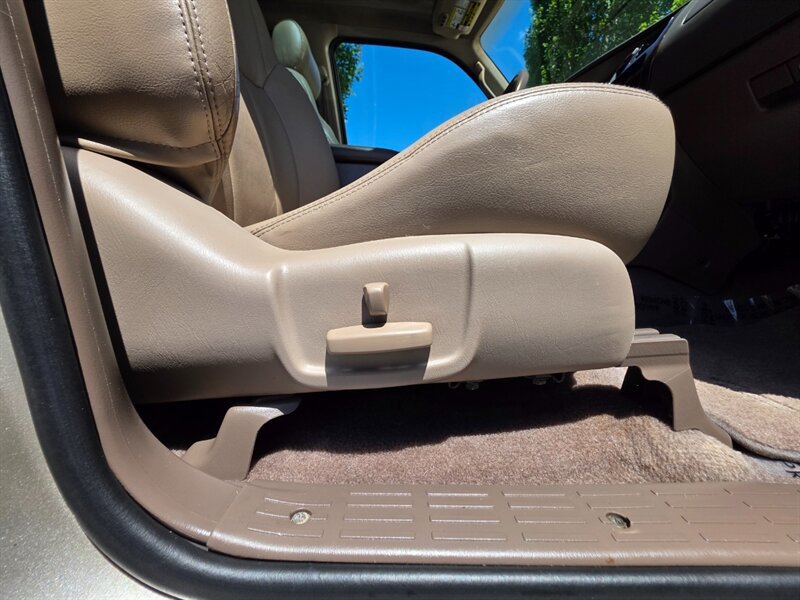 Used 2001 Toyota 4Runner Limited AWD/4WD image 34