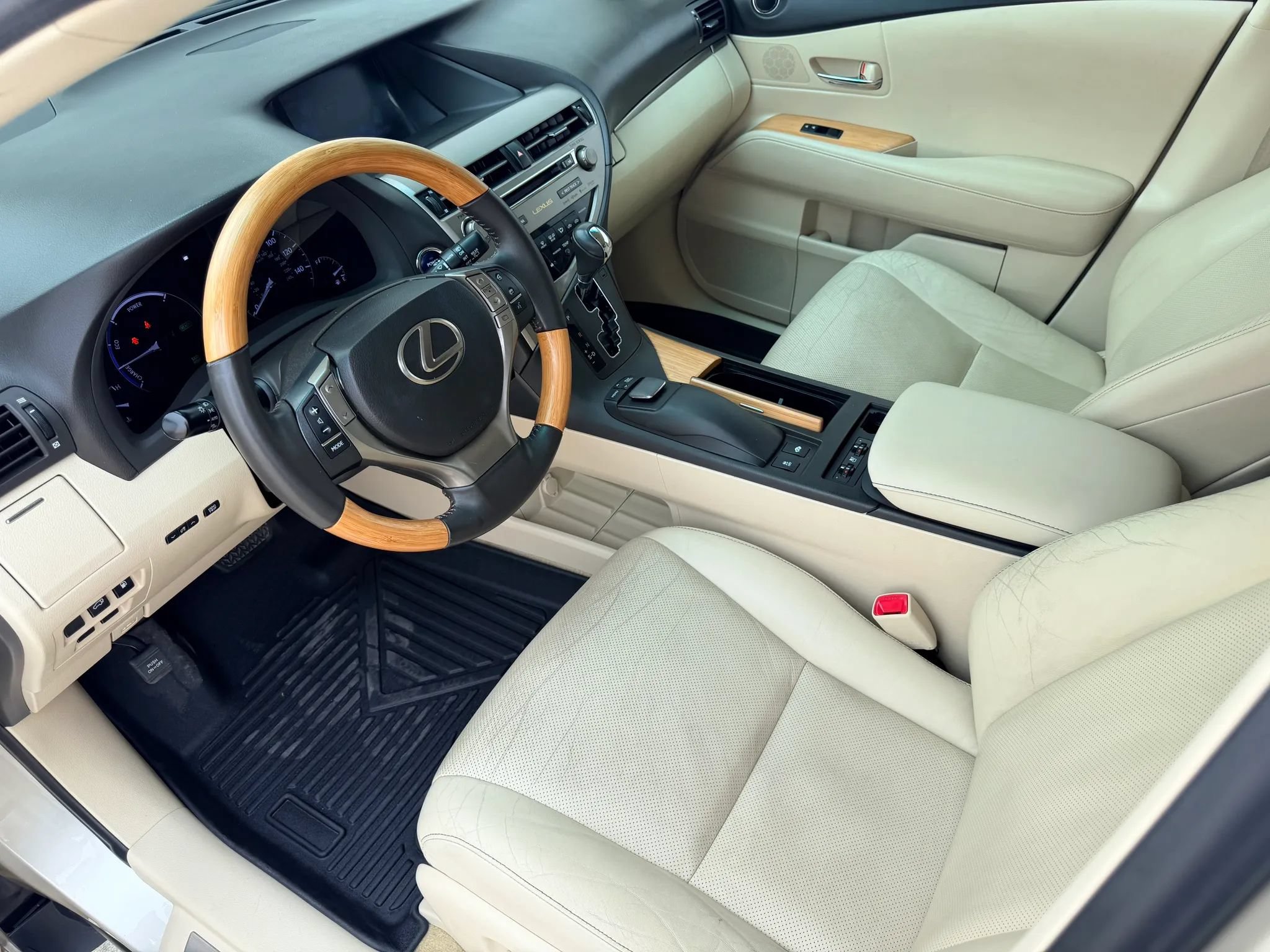 Used 2014 Lexus RX 450h FWD image 10