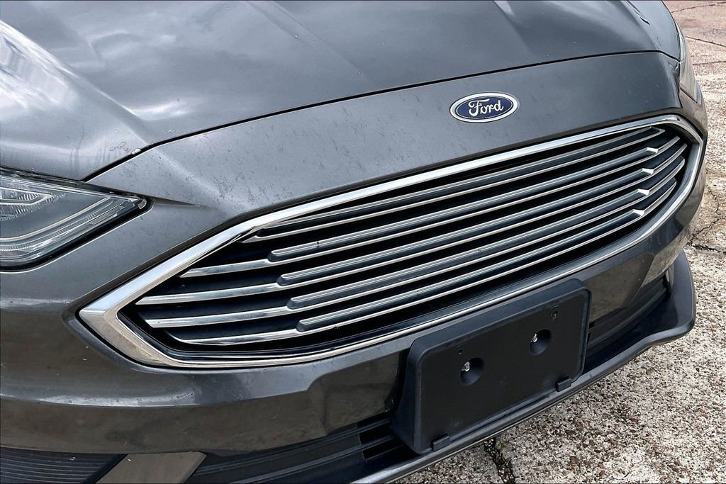 Used 2017 Ford Fusion SE w/ Fusion SE Technology Package FWD image 33