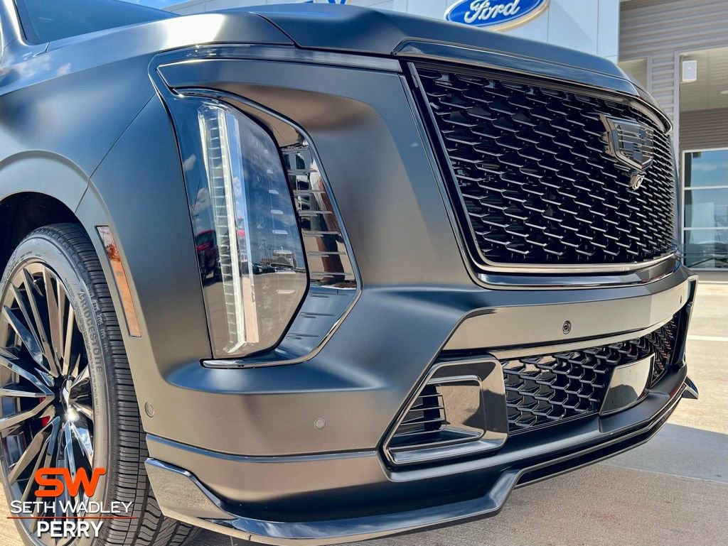 Used 2025 Cadillac Escalade V AWD/4WD image 10