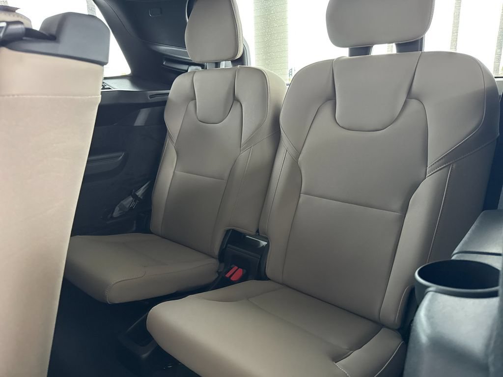 New 2026 Volvo XC90 B6 Core AWD/4WD image 14