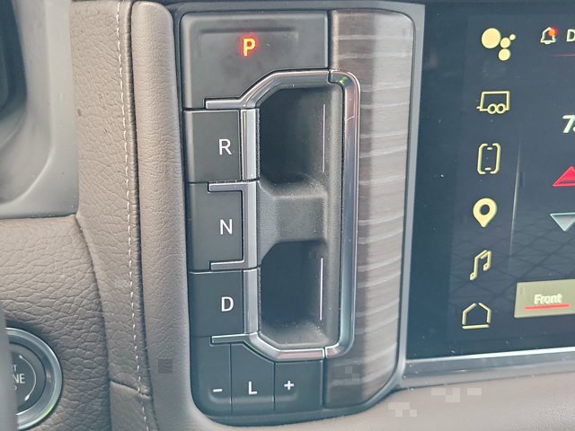 Used 2024 GMC Yukon Denali RWD image 33