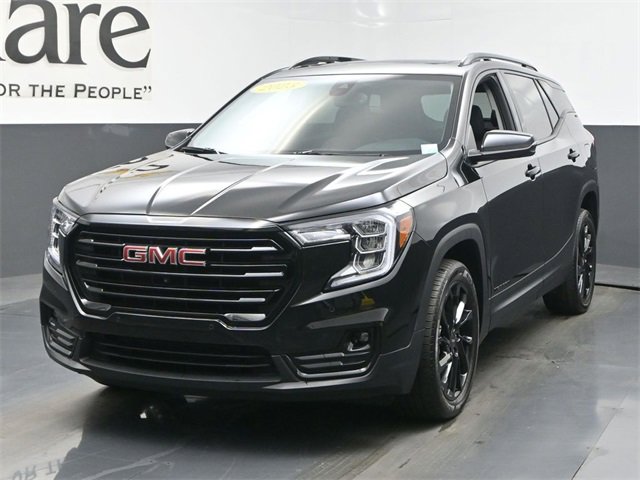 Used 2023 GMC Terrain SLT w/ Infotainment Package II image 7