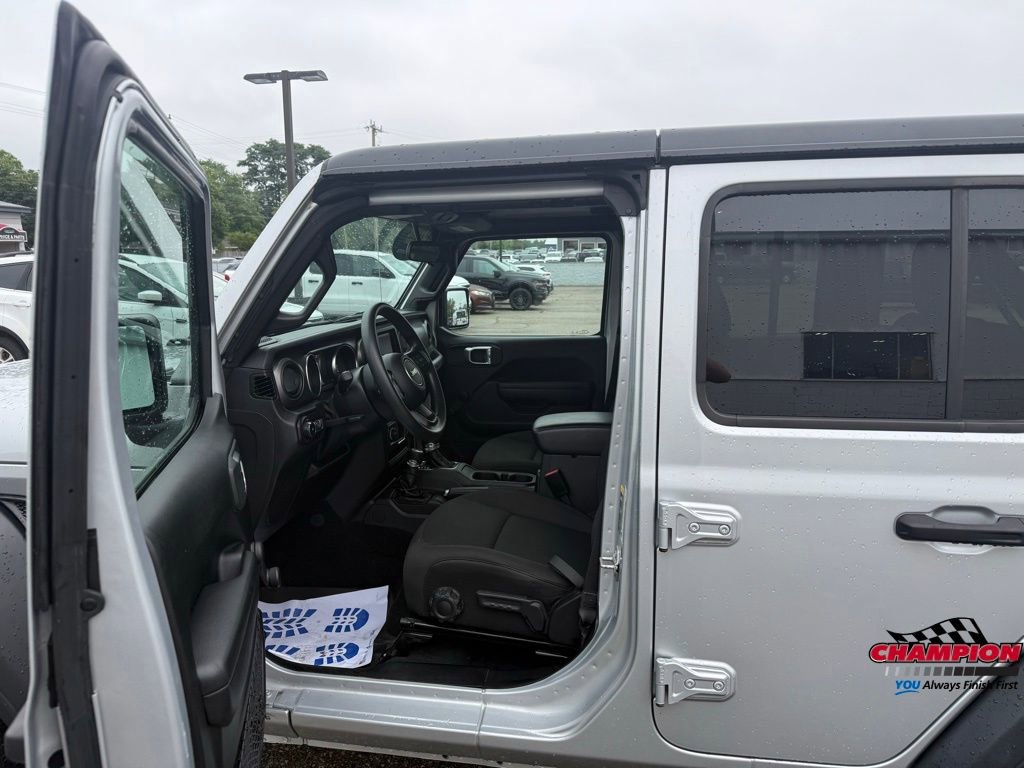 Used 2022 Jeep Wrangler Unlimited Sport image 22
