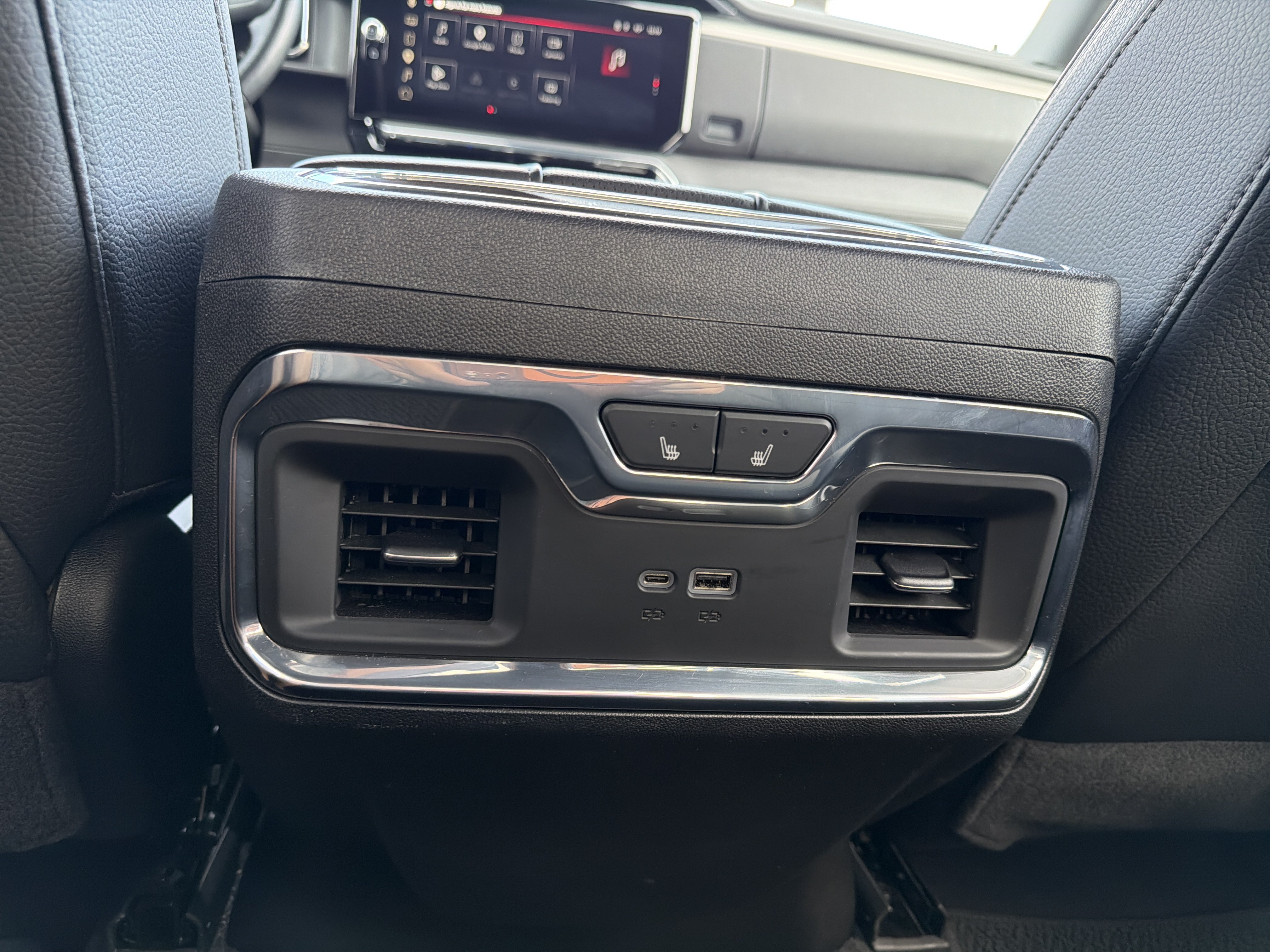 Used 2026 GMC Sierra 1500 Denali AWD/4WD image 32