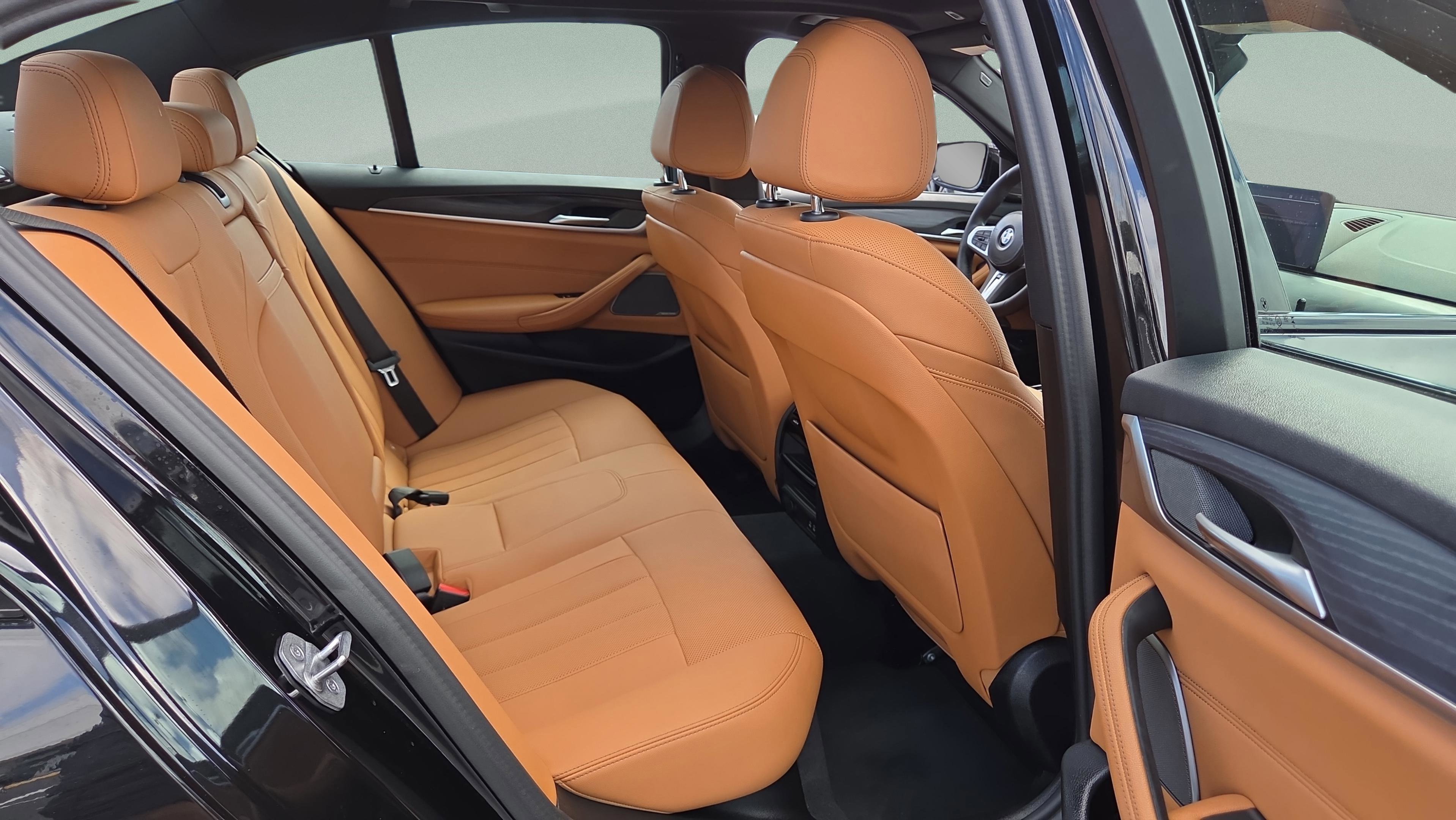 Certified 2023 BMW 530i w/ M Sport Package image 19