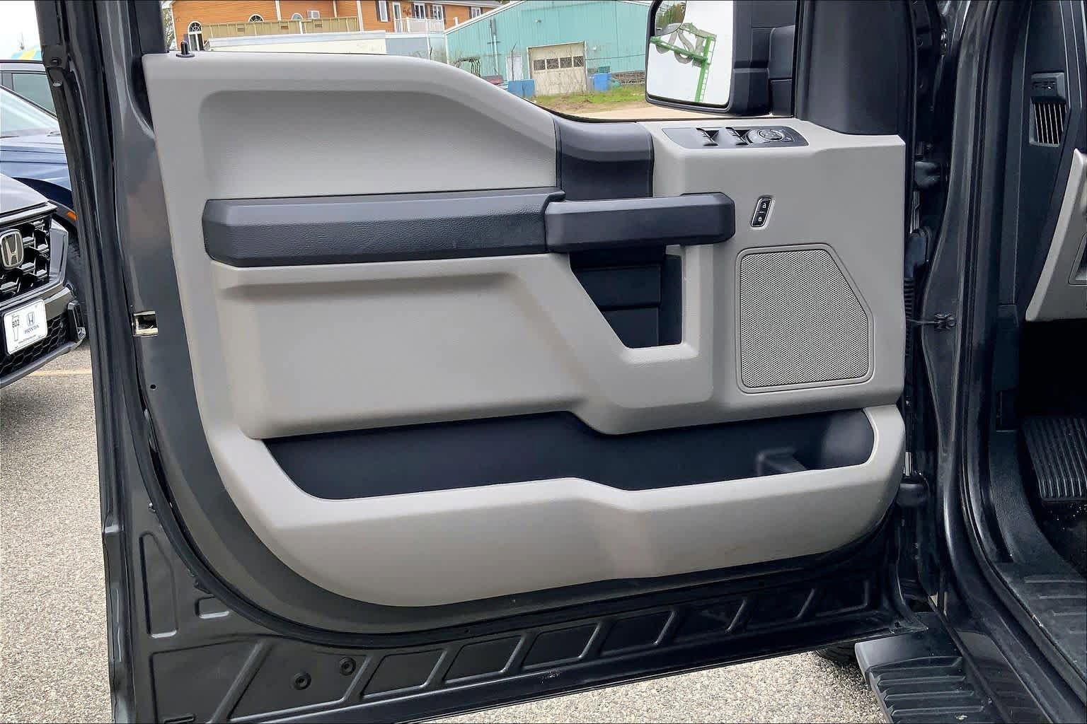 Used 2018 Ford F150 XL w/ Equipment Group 101A Mid AWD/4WD image 22