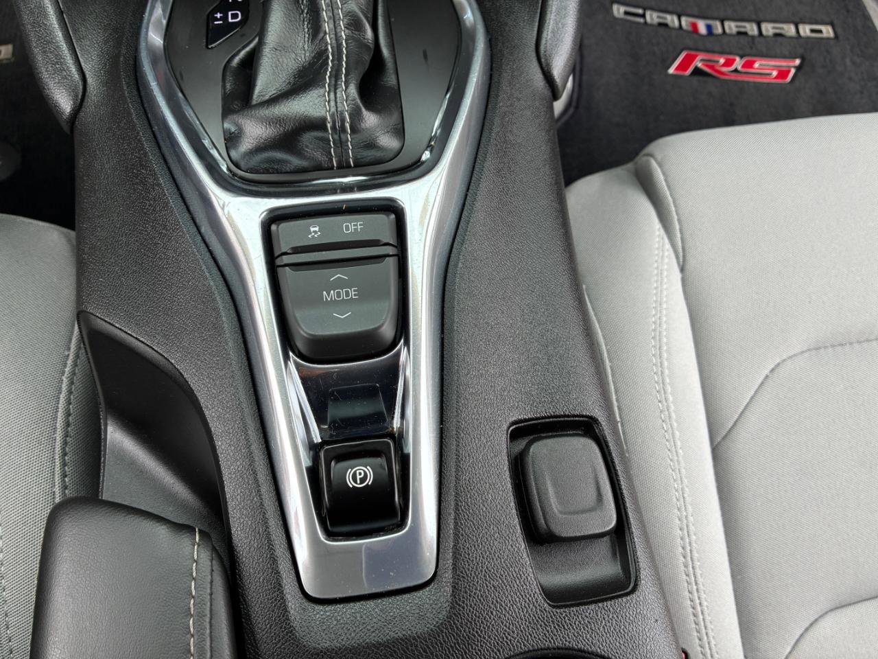 Used 2018 Chevrolet Camaro LT w/ RS Package image 29