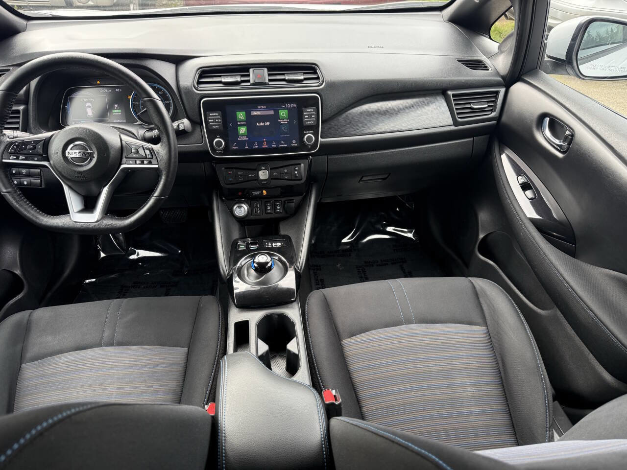 Used 2022 Nissan Leaf SV image 33