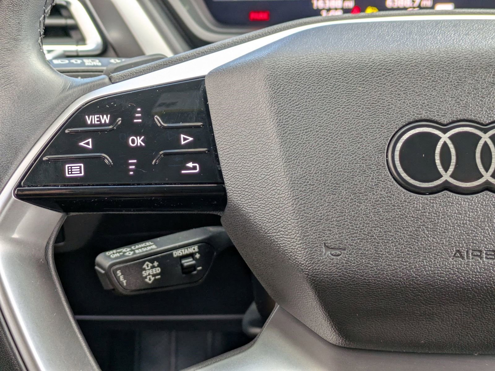 Used 2023 Audi Q4 e-tron Premium Plus w/ Premium Plus image 10