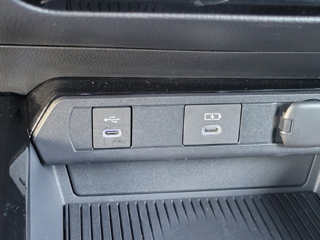 Used 2026 Toyota Prius Plug-In Hybrid FWD image 14