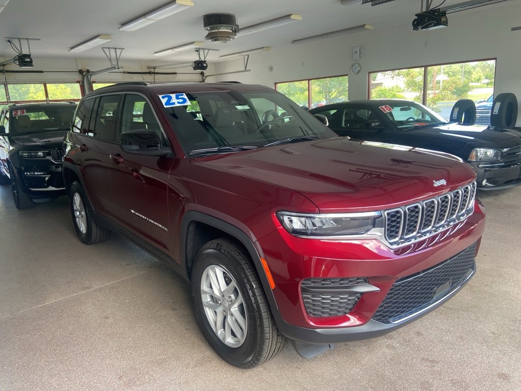 New 2025 Jeep Grand Cherokee Laredo X image 1